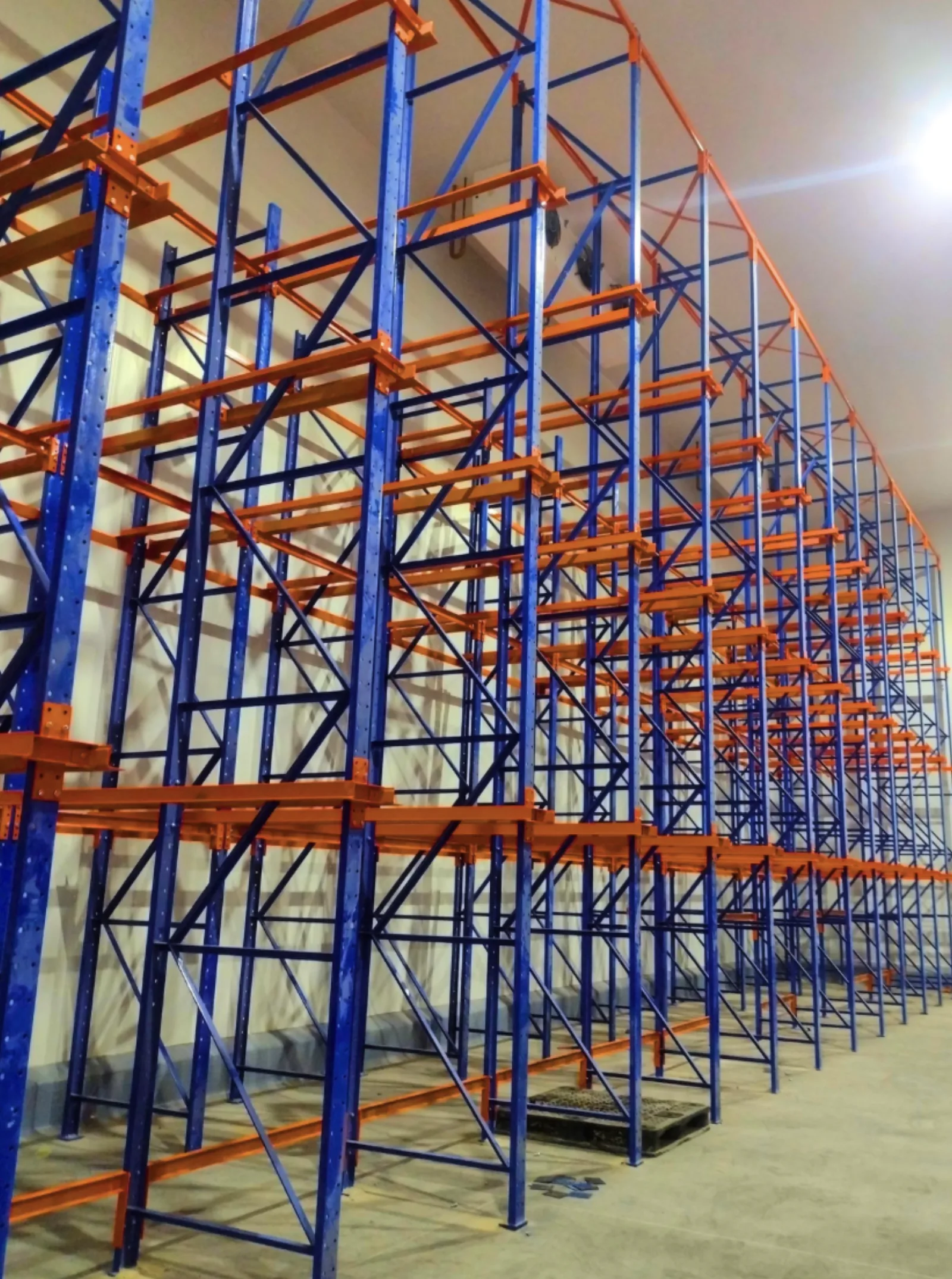 Rack Drive In FMP Racks de máxima densidad de almacenaje