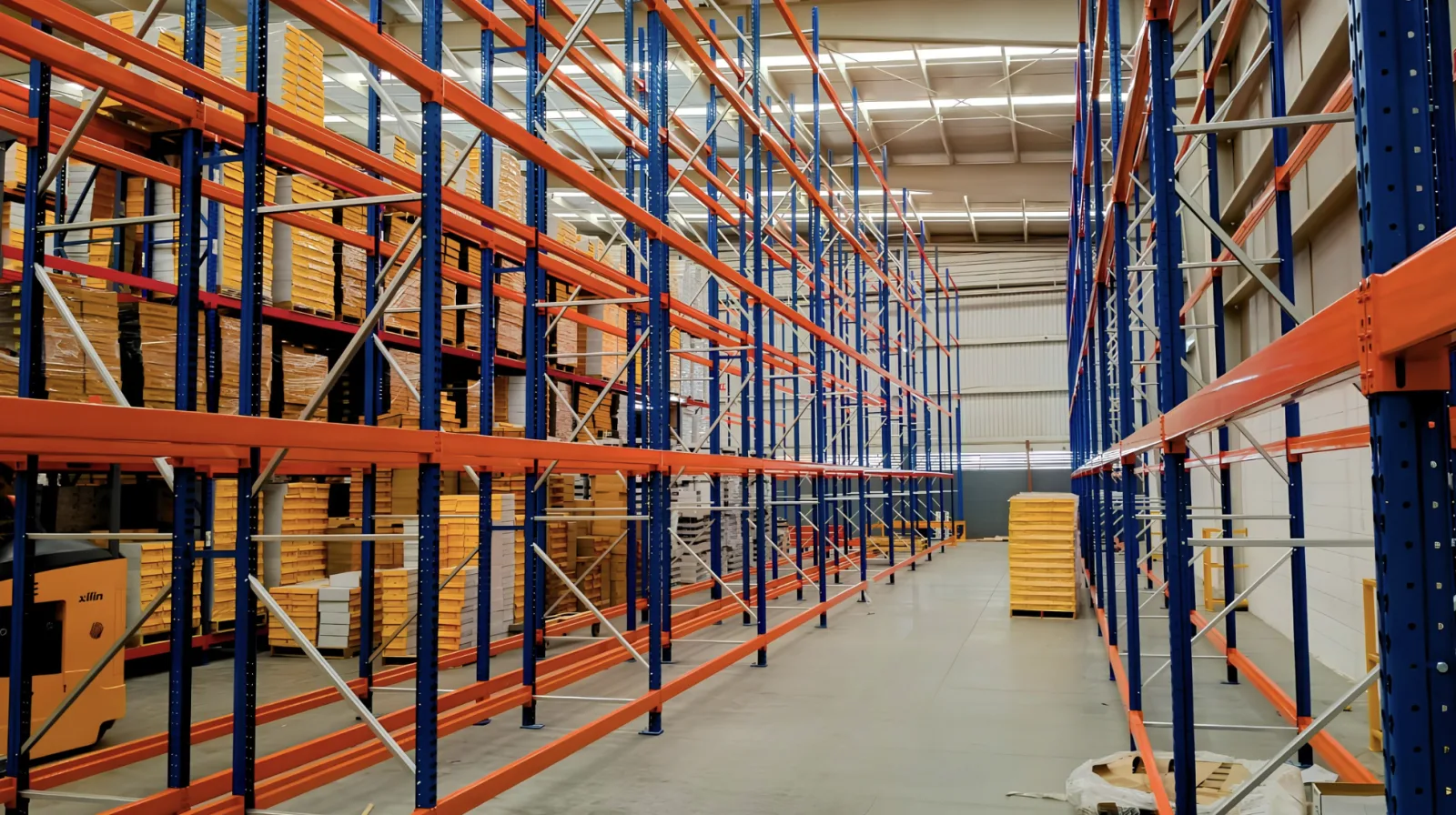 Rack selectivo FMP Racks con acceso directo a cada tarima